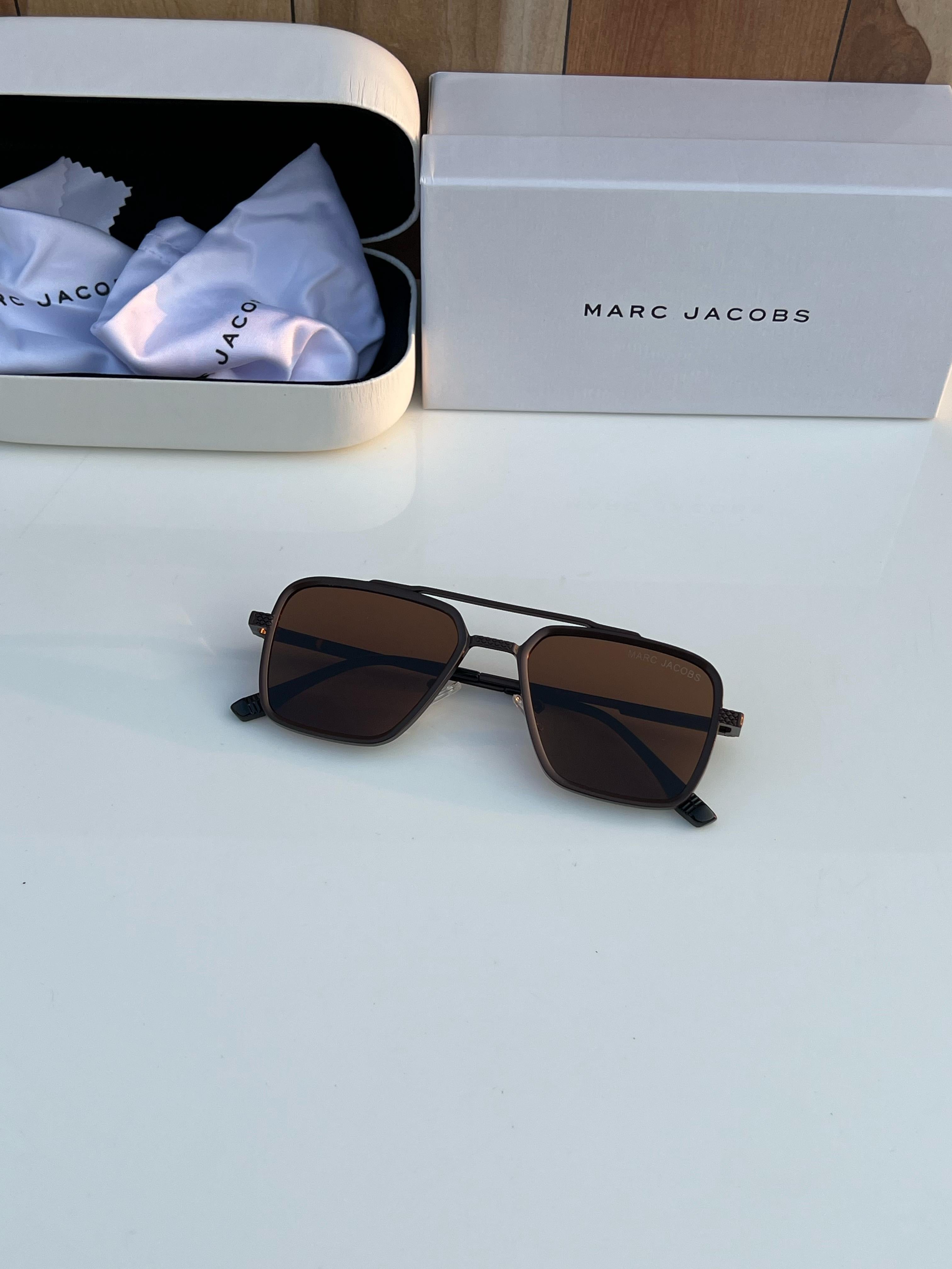 Mar_c Jacob’s 505 brown A