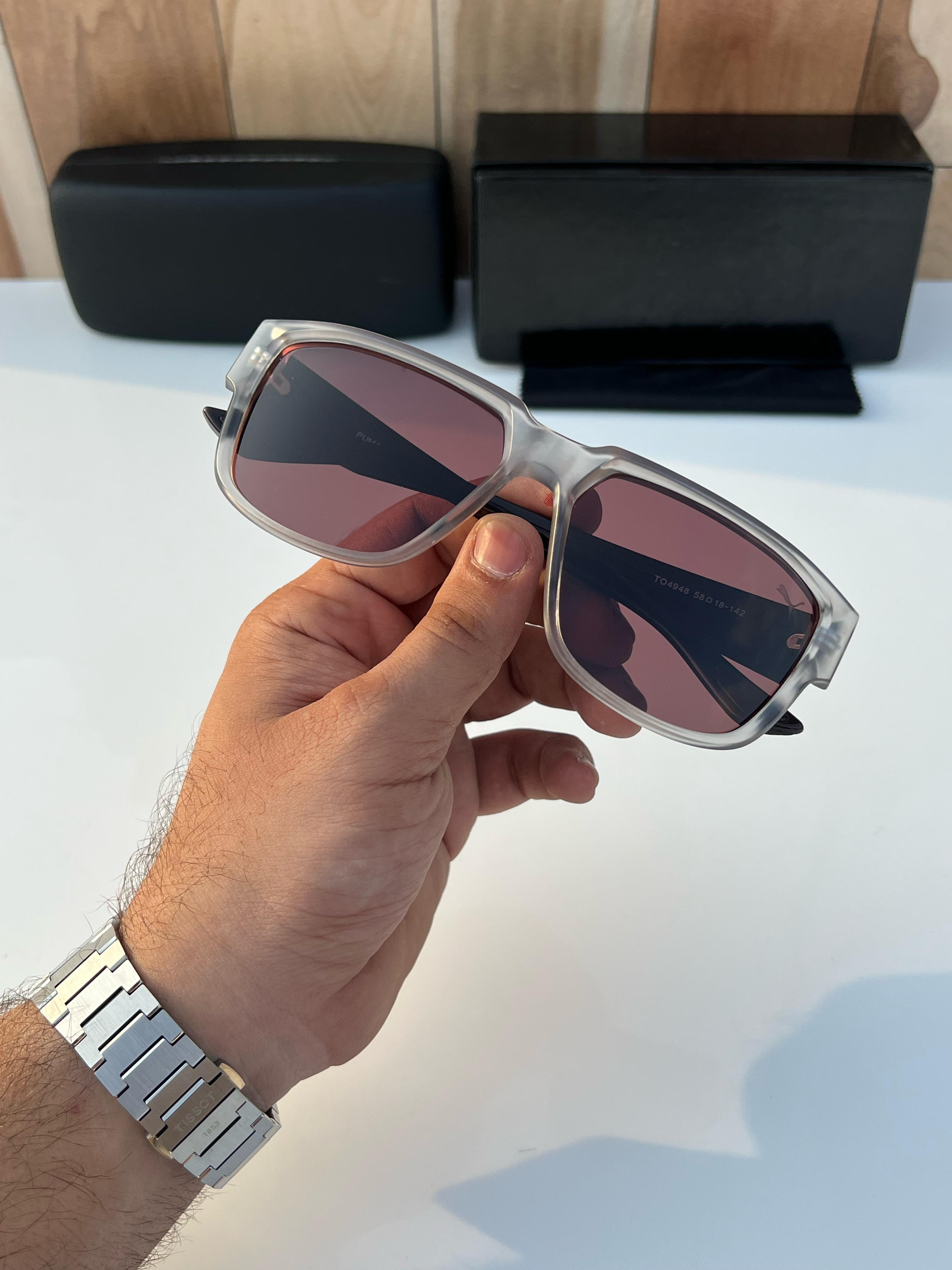 Pu_m_a 4948 white brown A