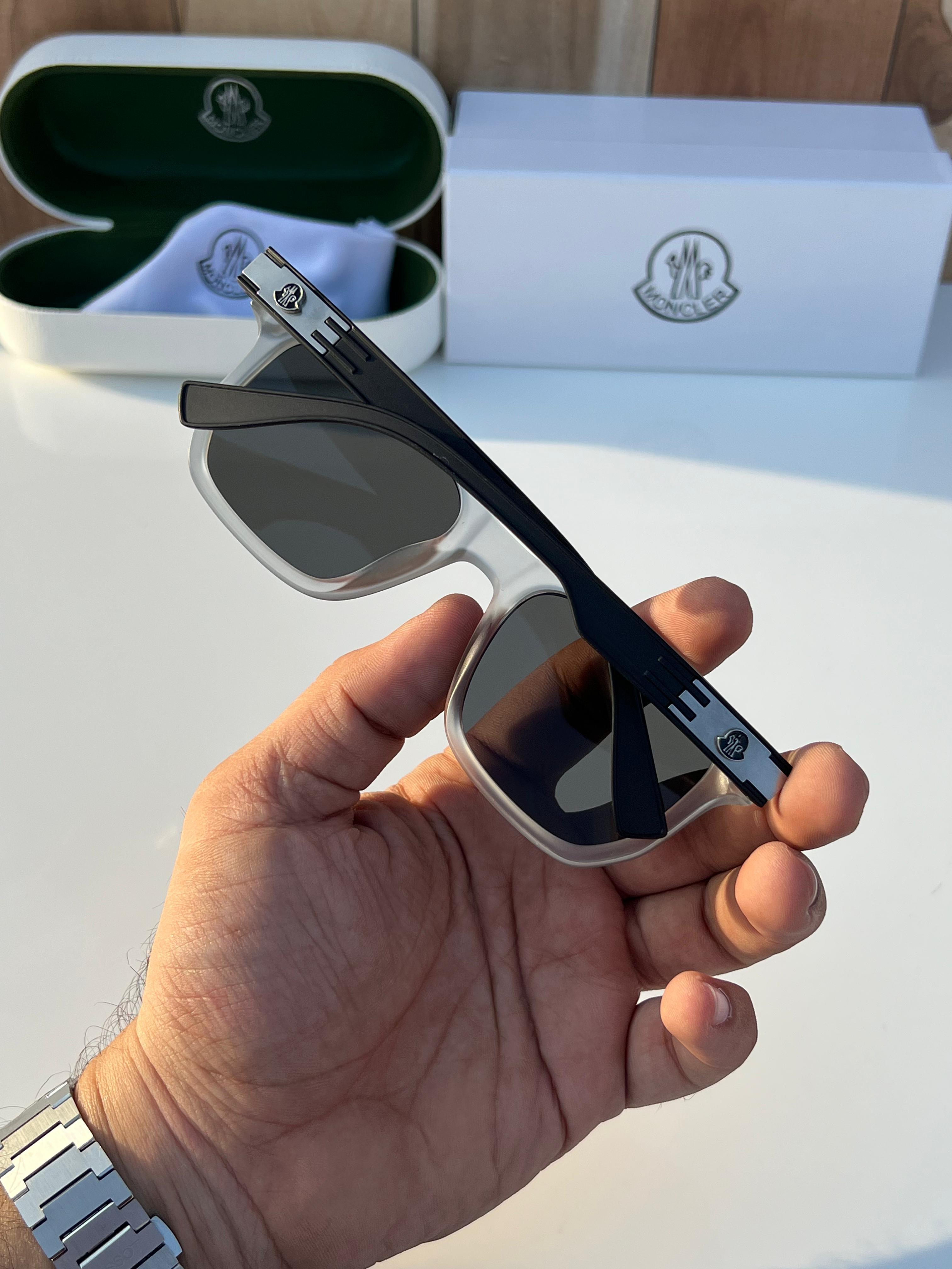 Mo_nc_ler 7507 grey black A