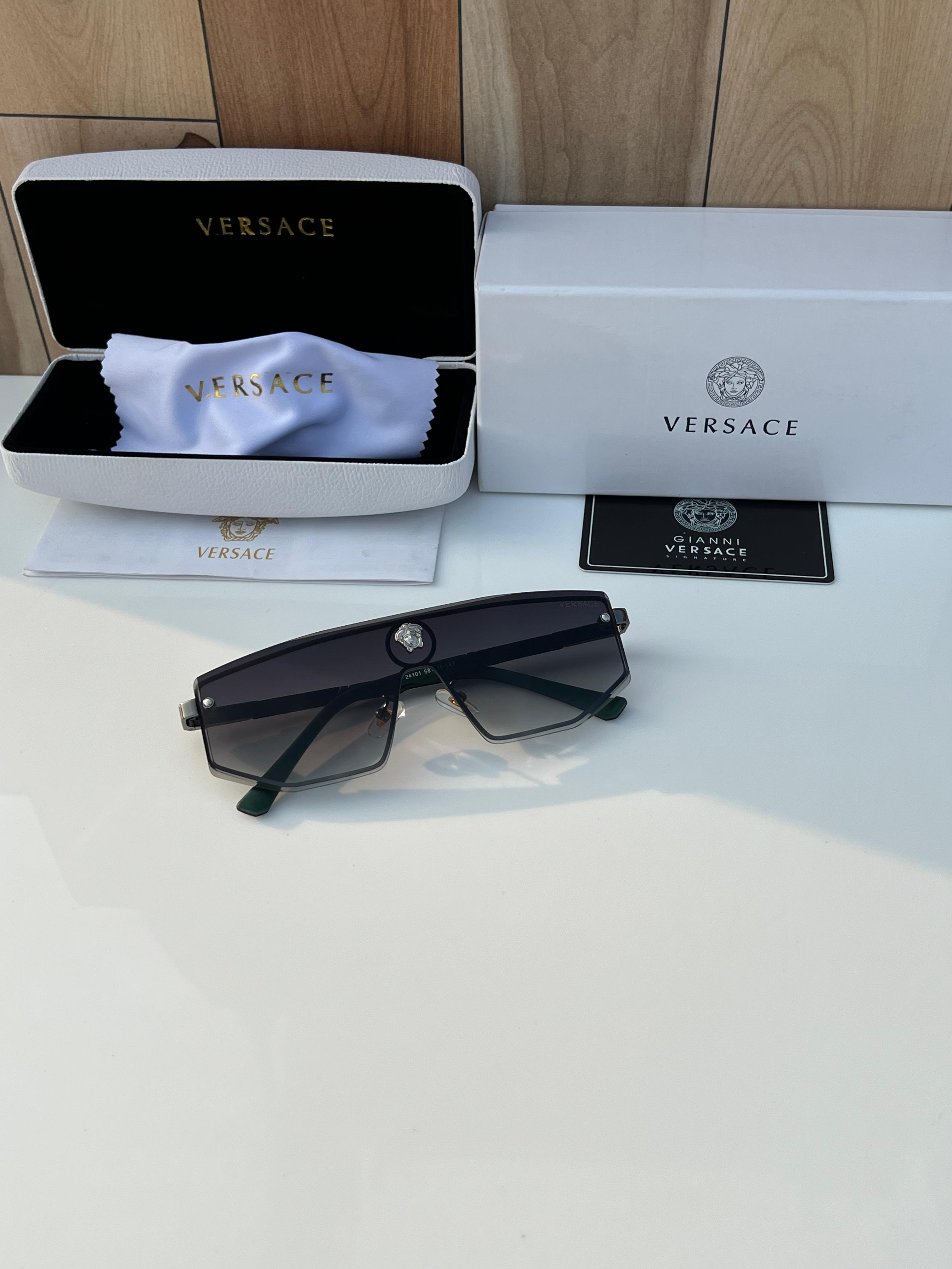 Ve_rsa_ce 24101 green shaded  A