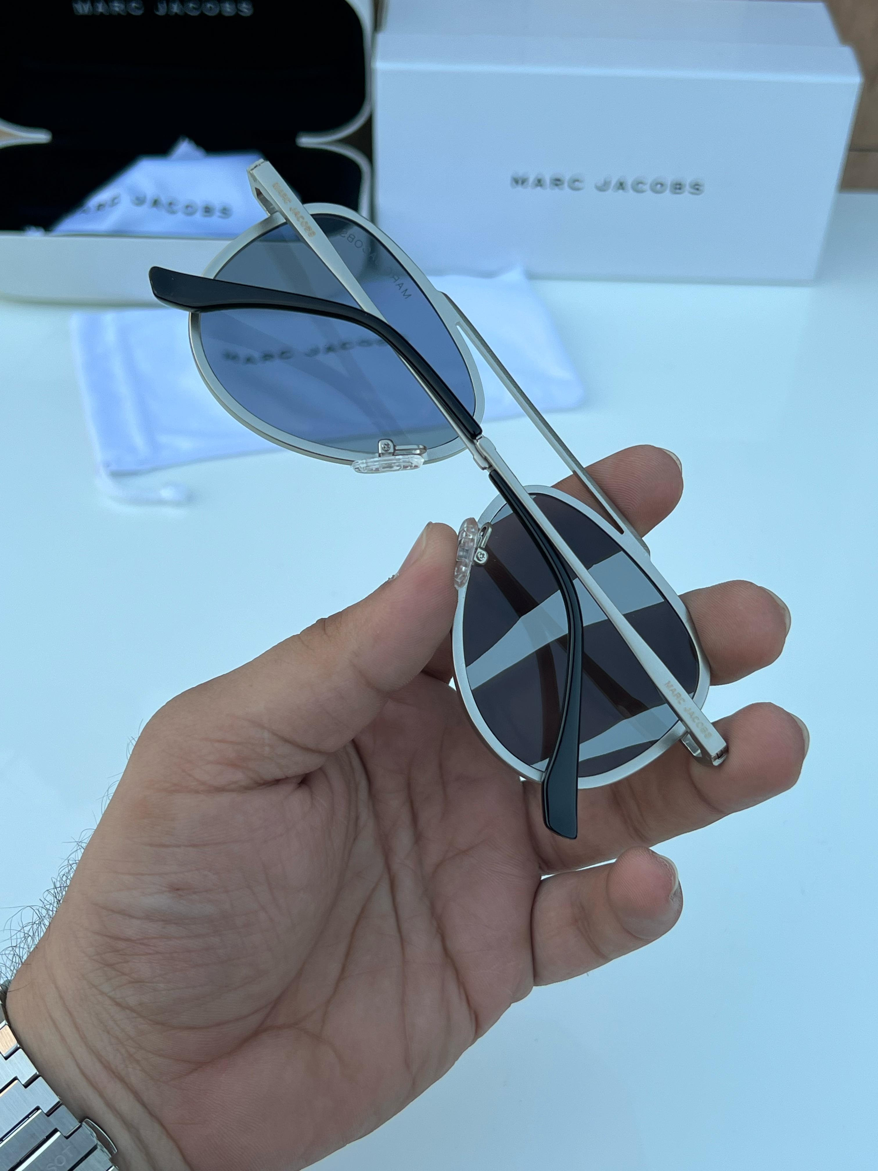 Mar  98286 silver black A