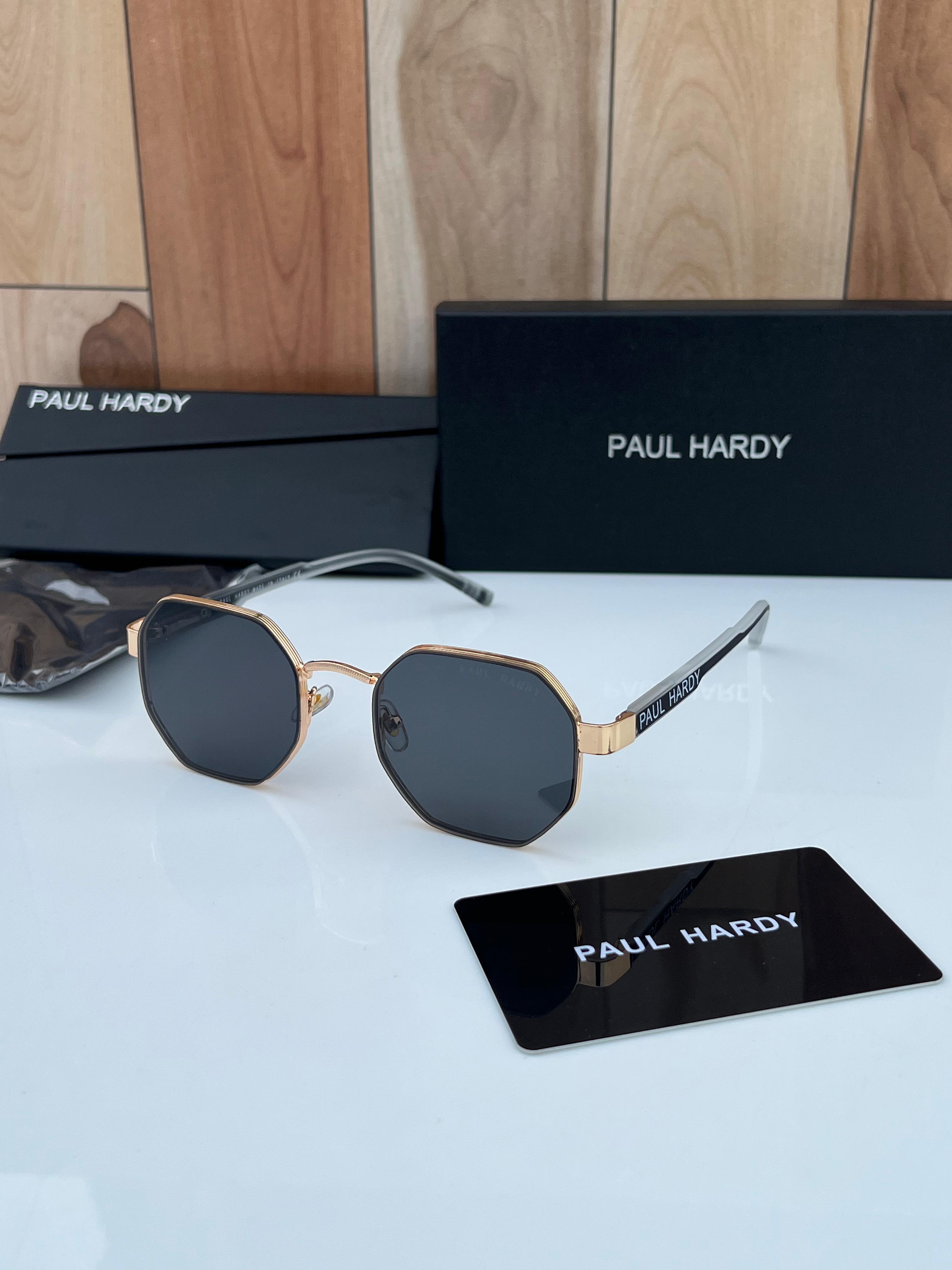 Pau  018 gold black A