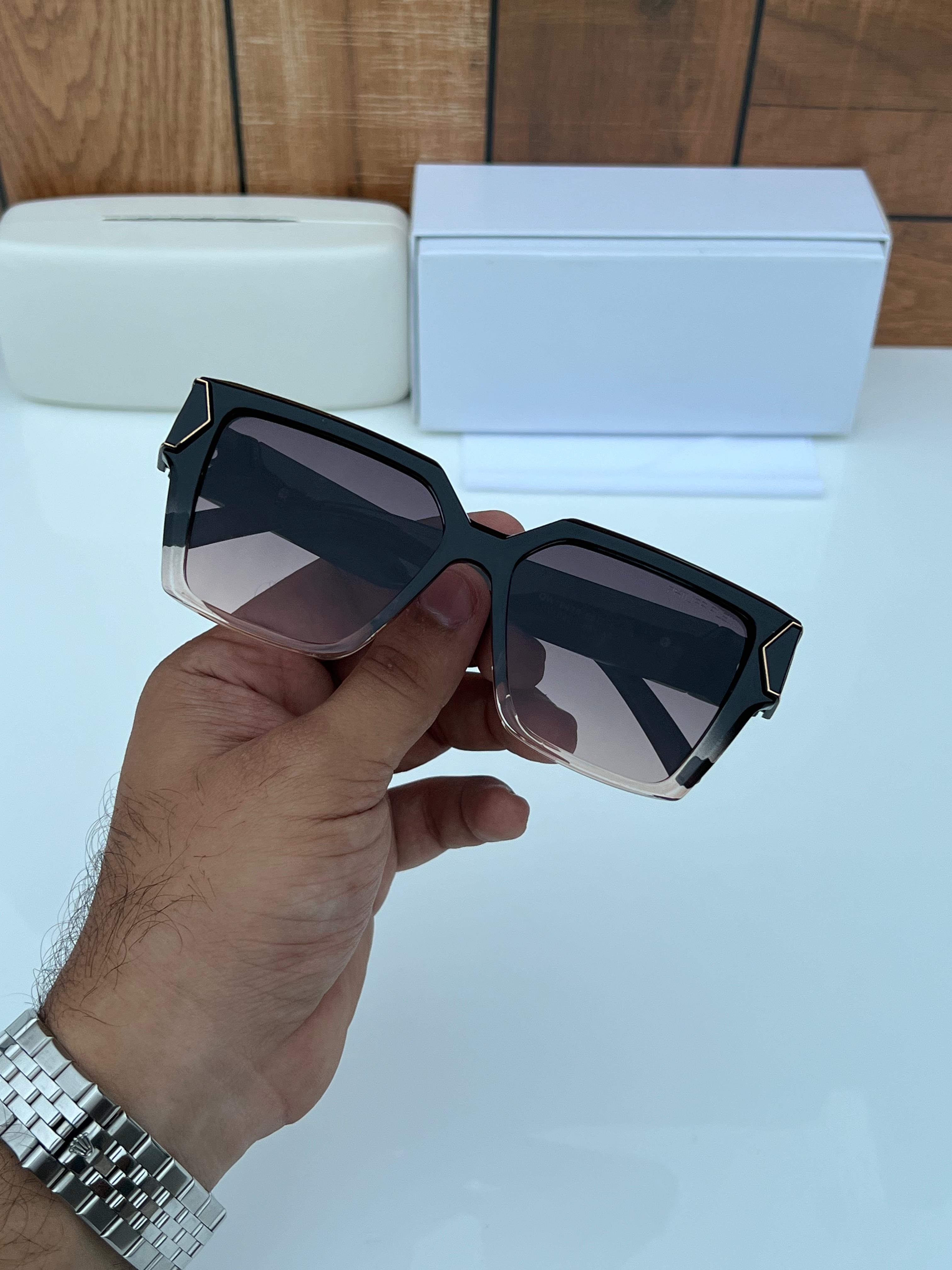 Philip 8420 black brown A