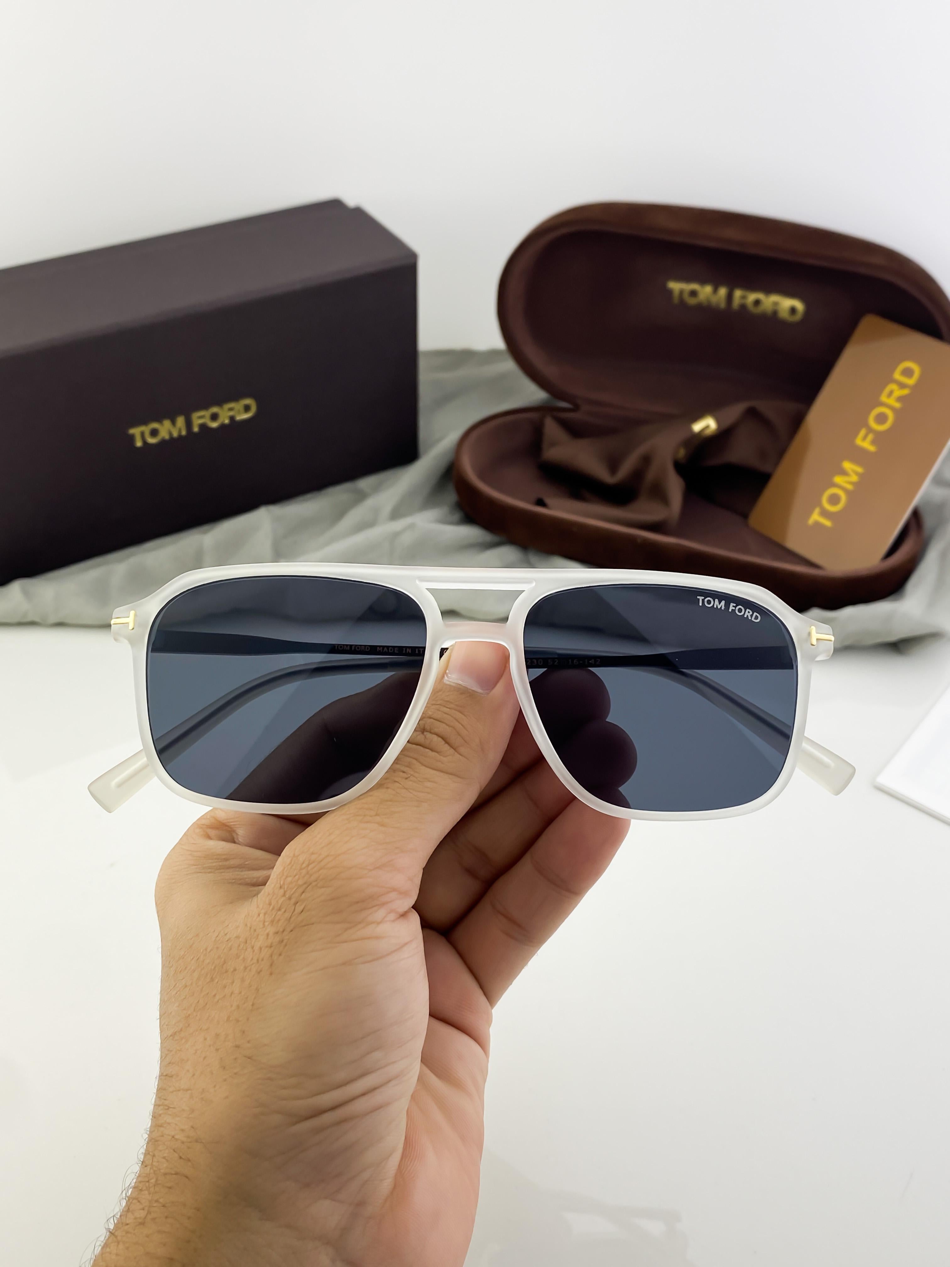 FORD ICE BLACK 0230 B