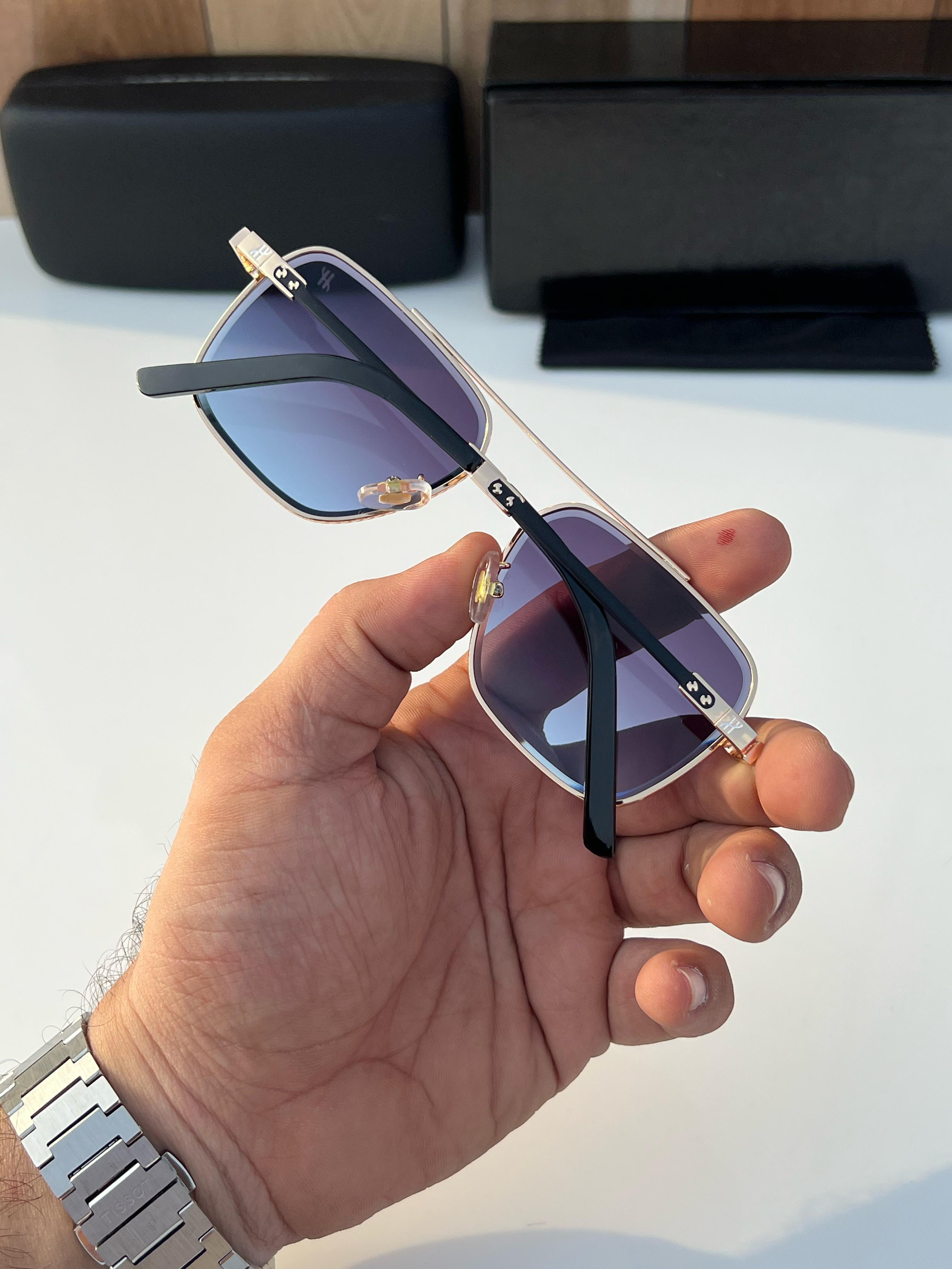 Hub_lot_ Gold Blue A