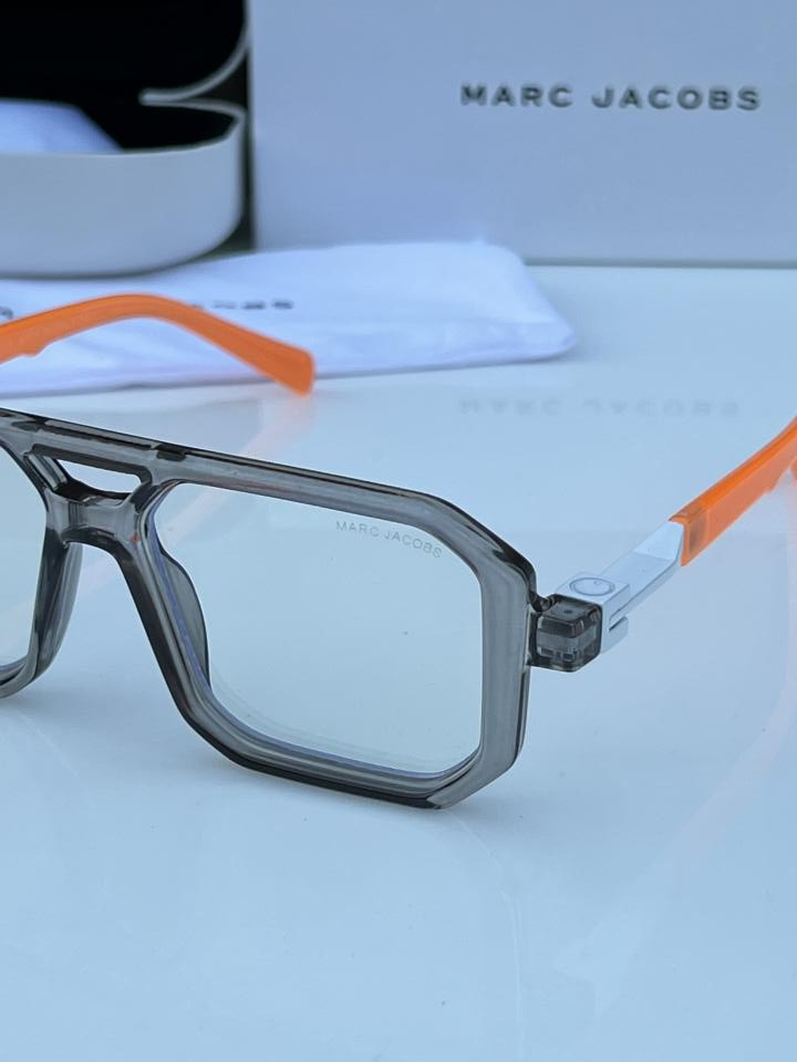MARC JACOBS TRANSPARENT GREY FRAME 125