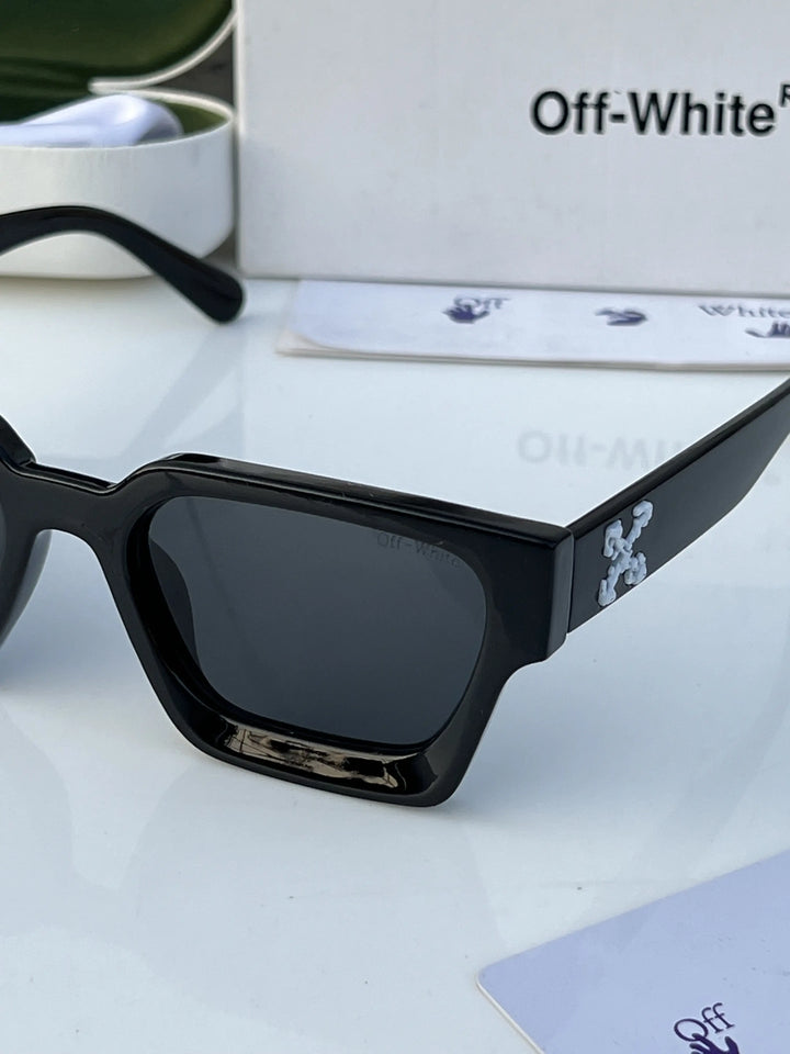 ALLU ARJUN OFF WHITE PREMIUM GLOSSY BLACK SUNGLASS