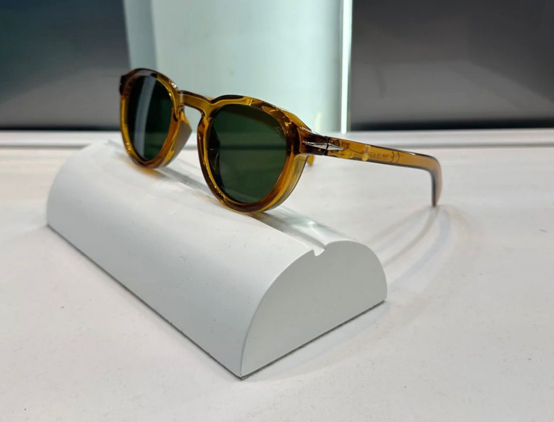 DAVID BECKHAM BROWN/GREEN ROUND SUNGLASS