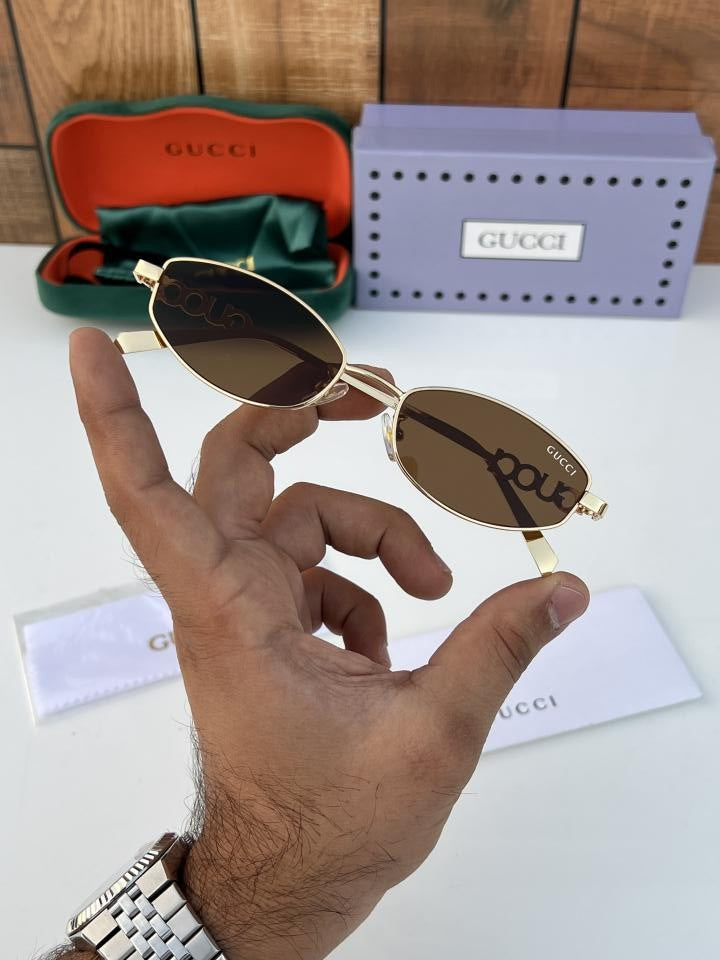 GC 32827 Gold Brown Unisex Model