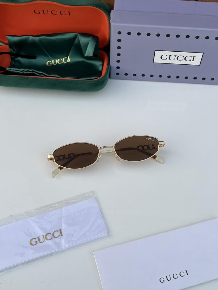 GC 32827 Gold Brown Unisex Model