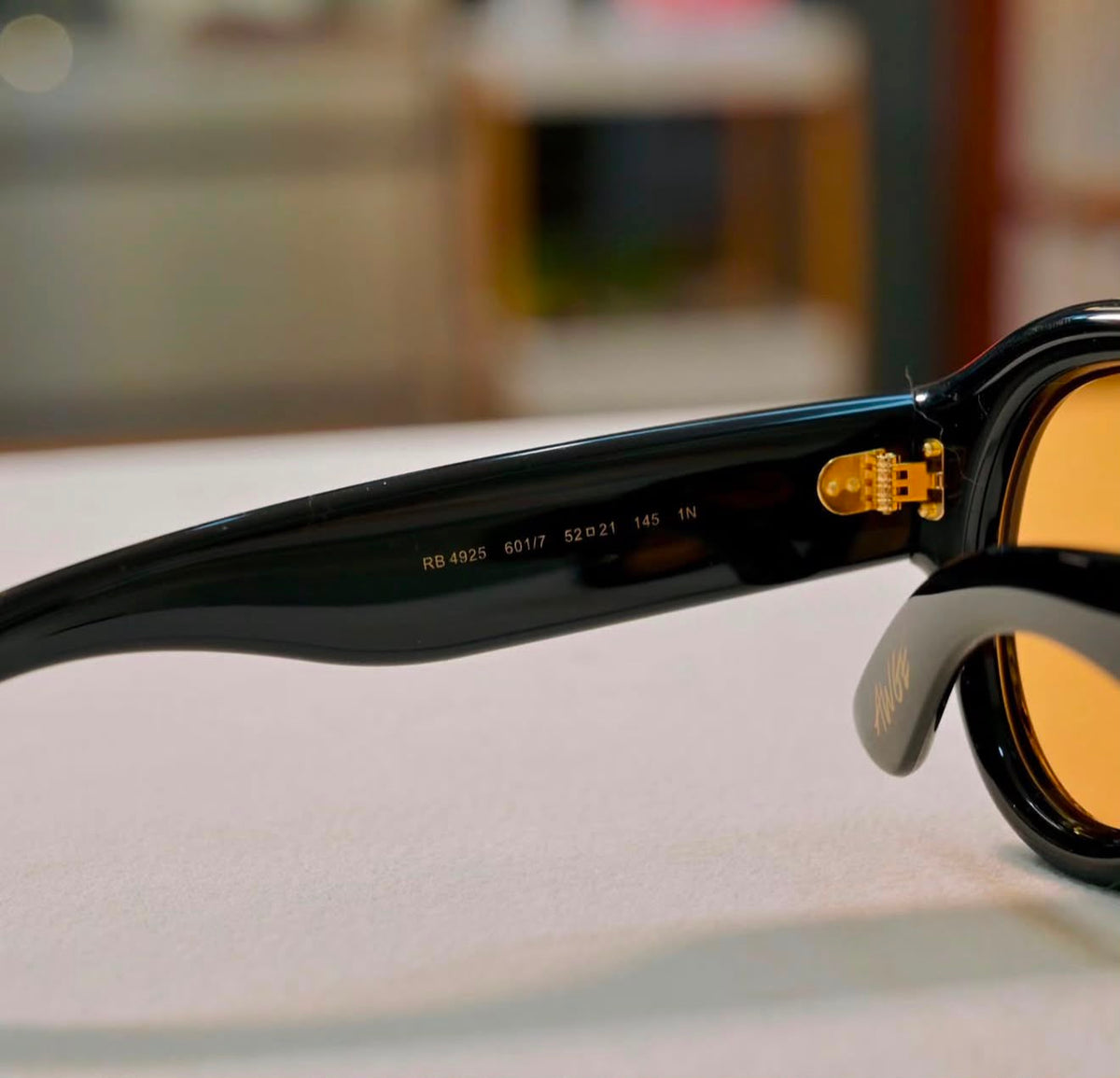 RB Puffer Aviator Black Yellow