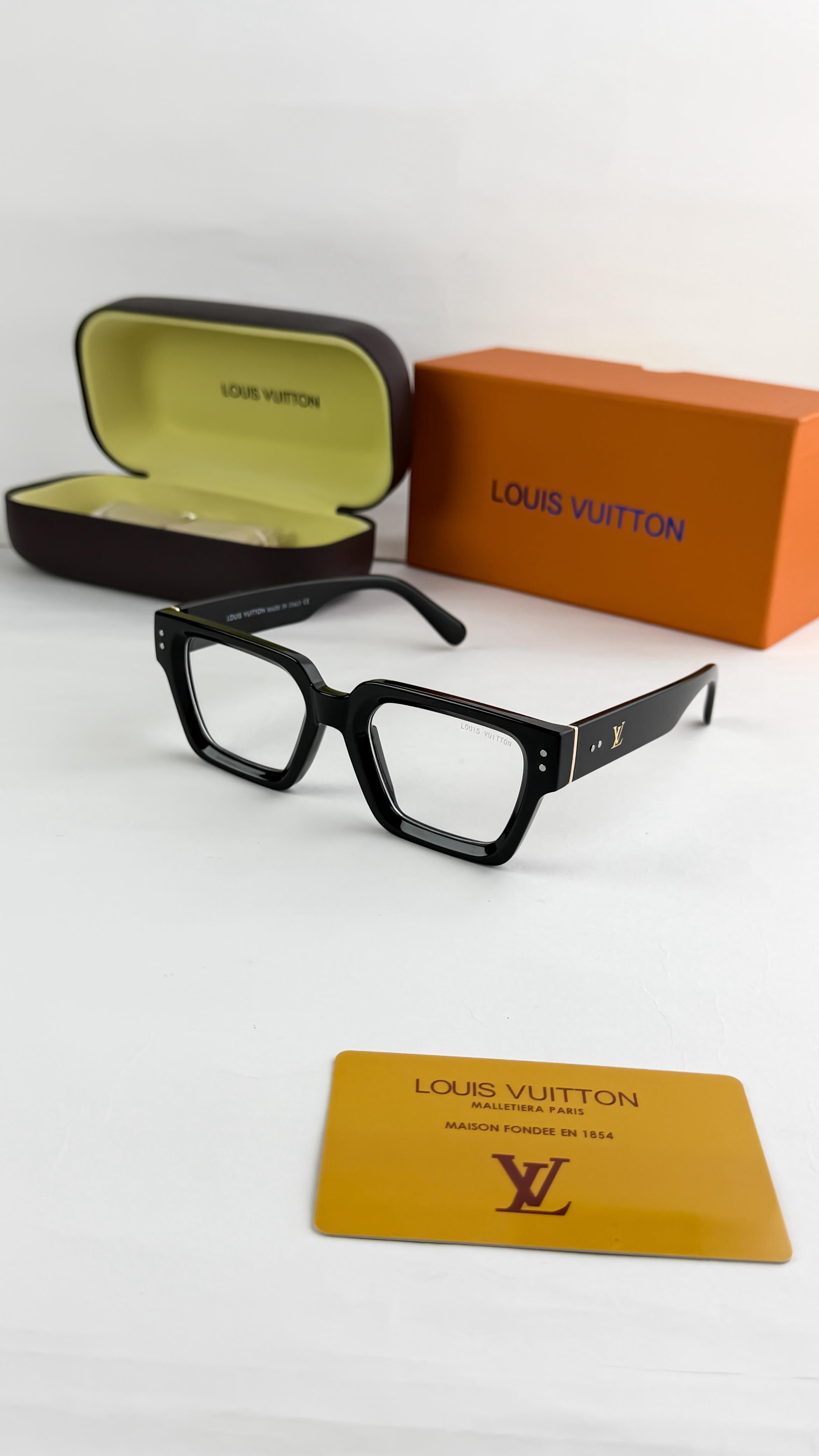 LV 8263 Black Plano