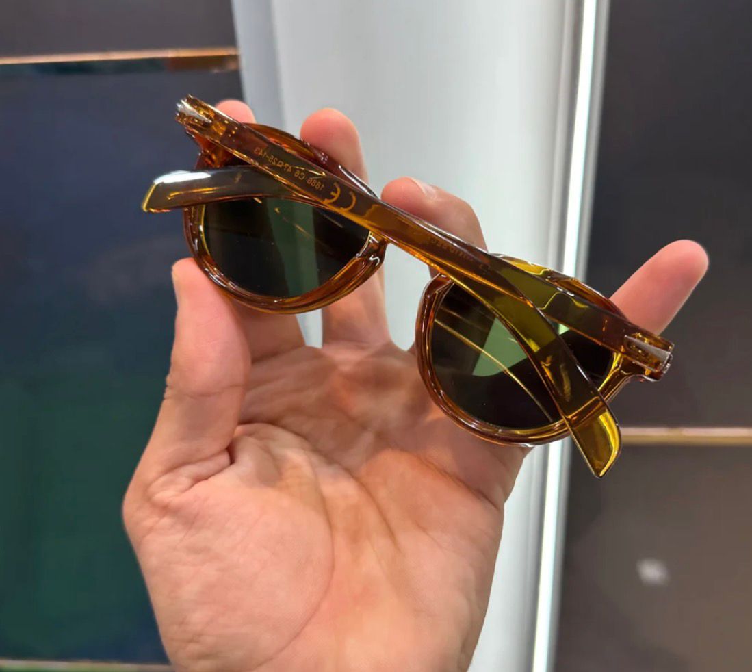 DAVID BECKHAM BROWN/GREEN ROUND SUNGLASS