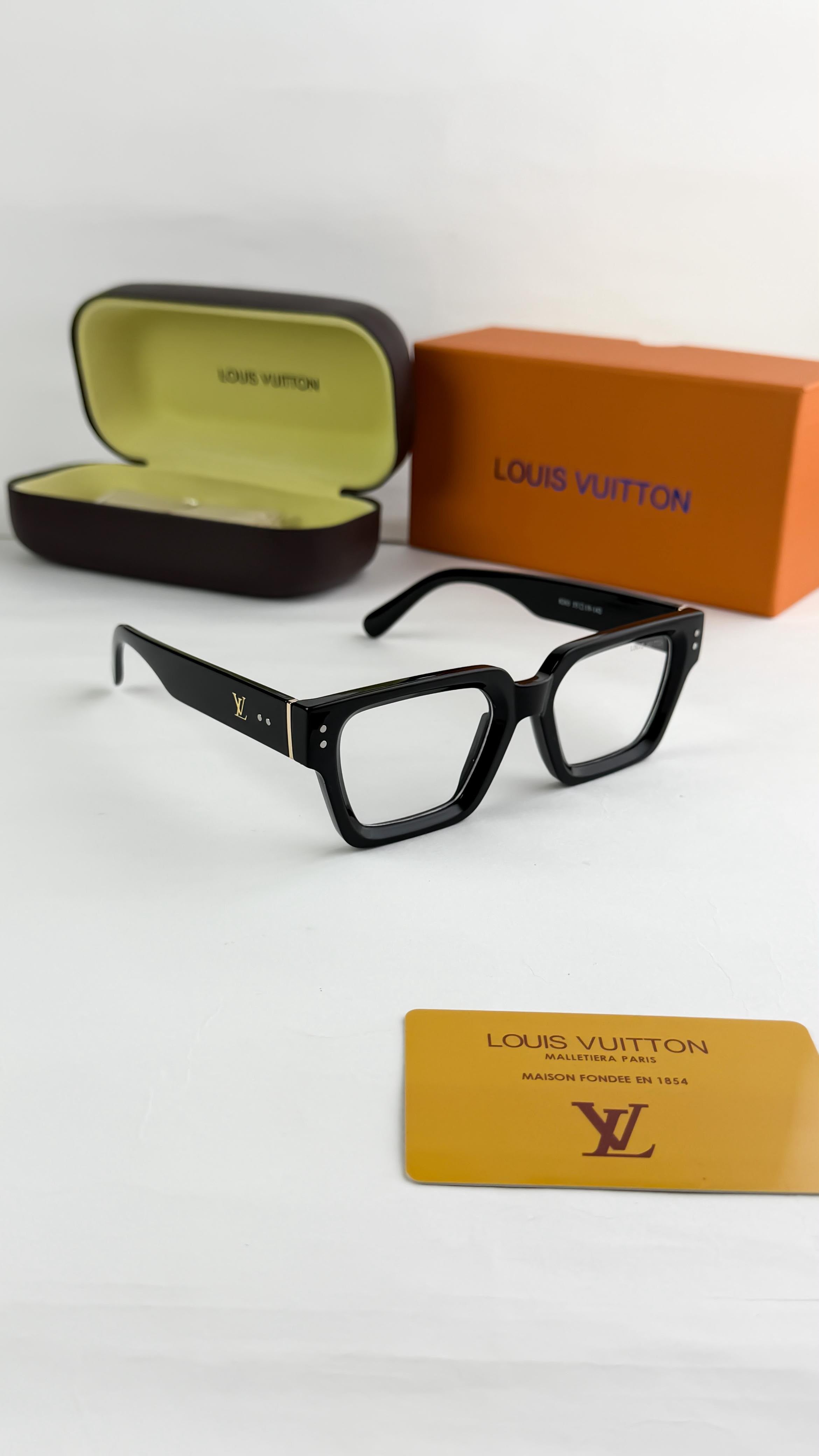 LV 8263 Black Plano