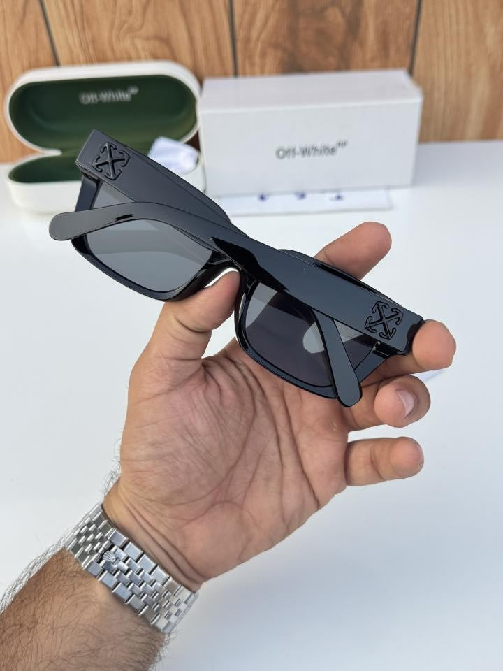 ALLU ARJUN OFF WHITE BLACK SUNGLASS