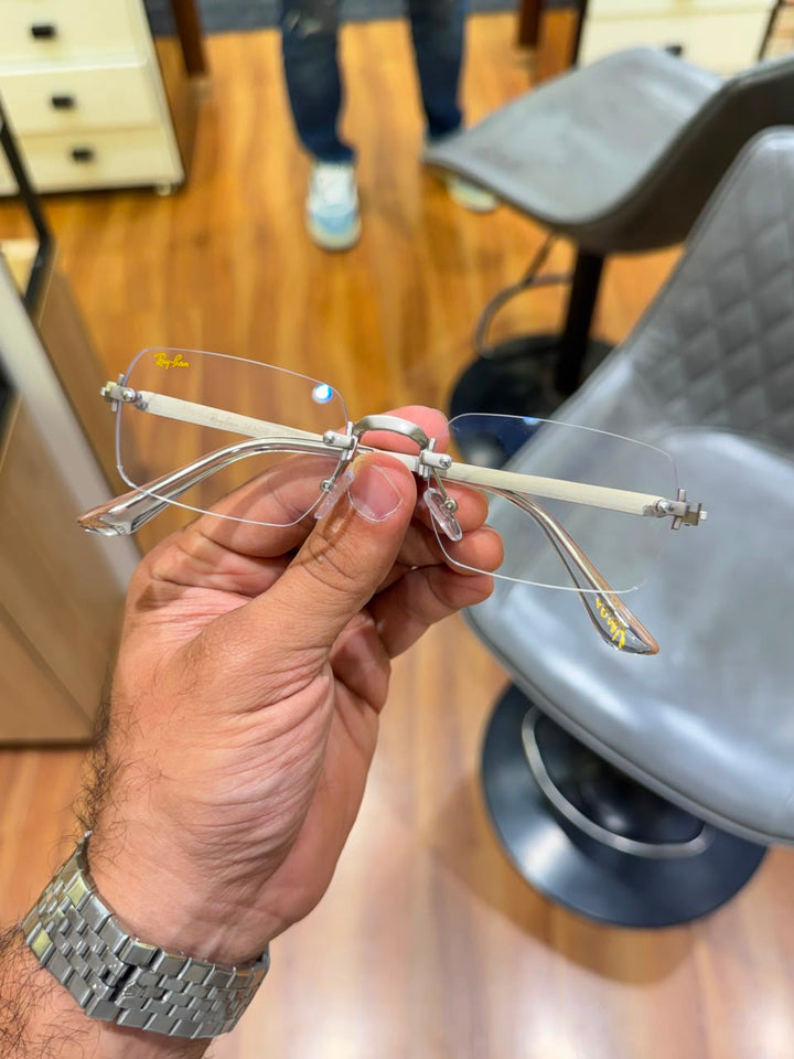 888 Square Frame.