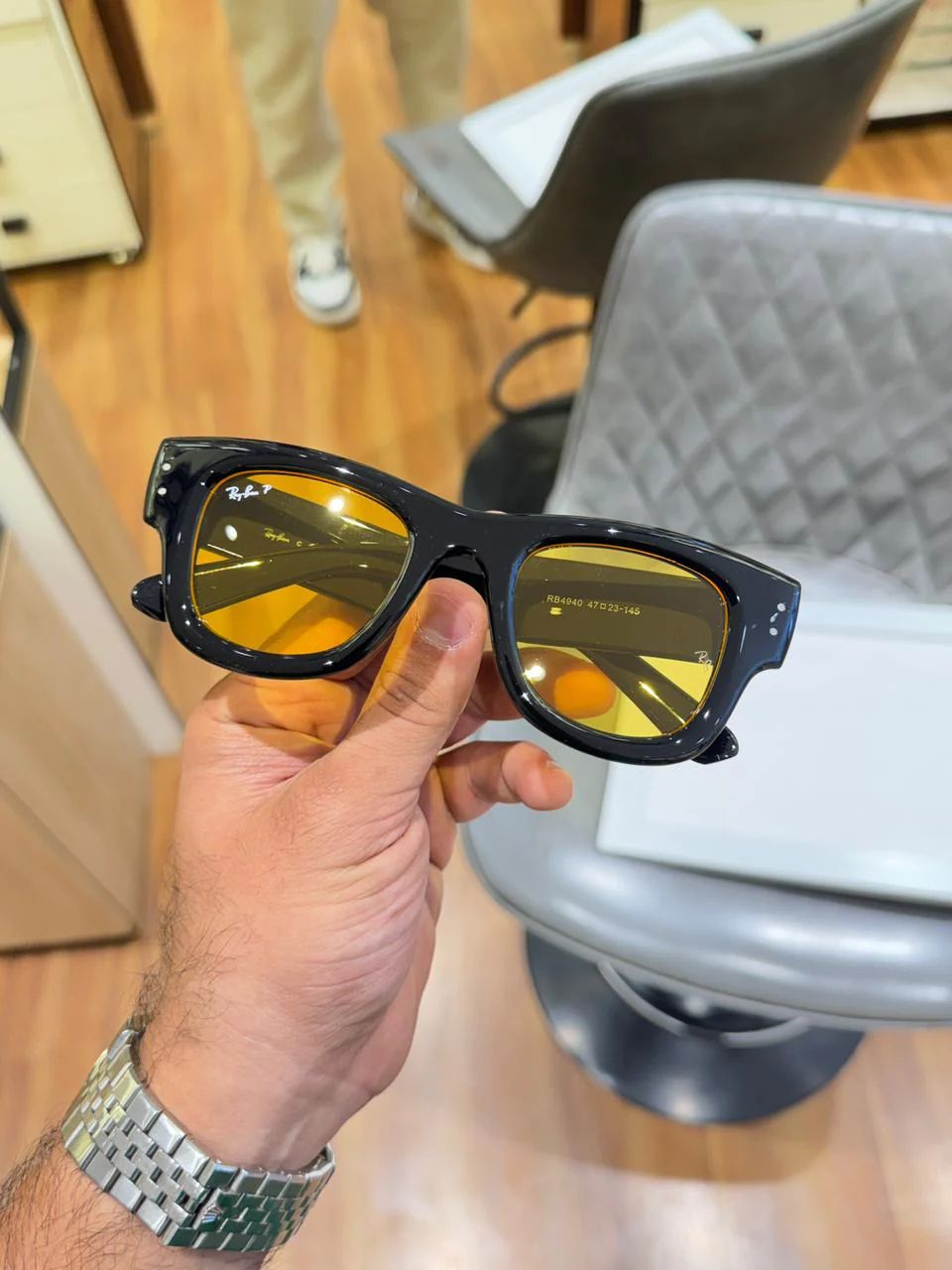 RB 4940 Mega Wayfarer Black Yellow.