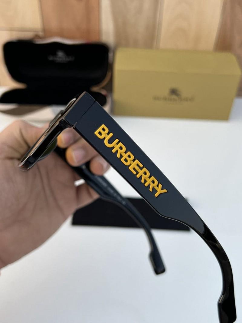 Burrberry 4458 Black Yellow