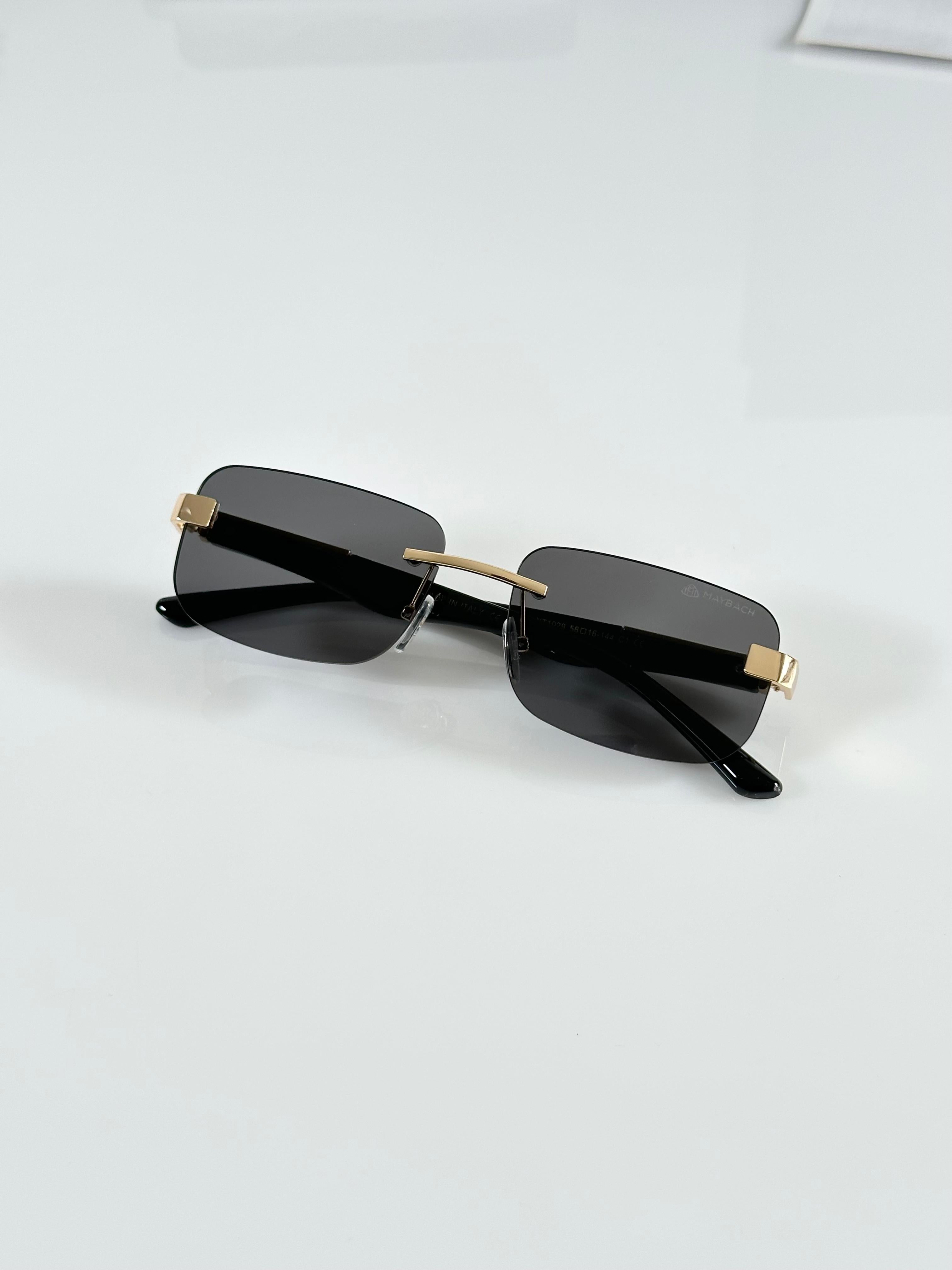 MAY BACH 1029 GOLD BLACK