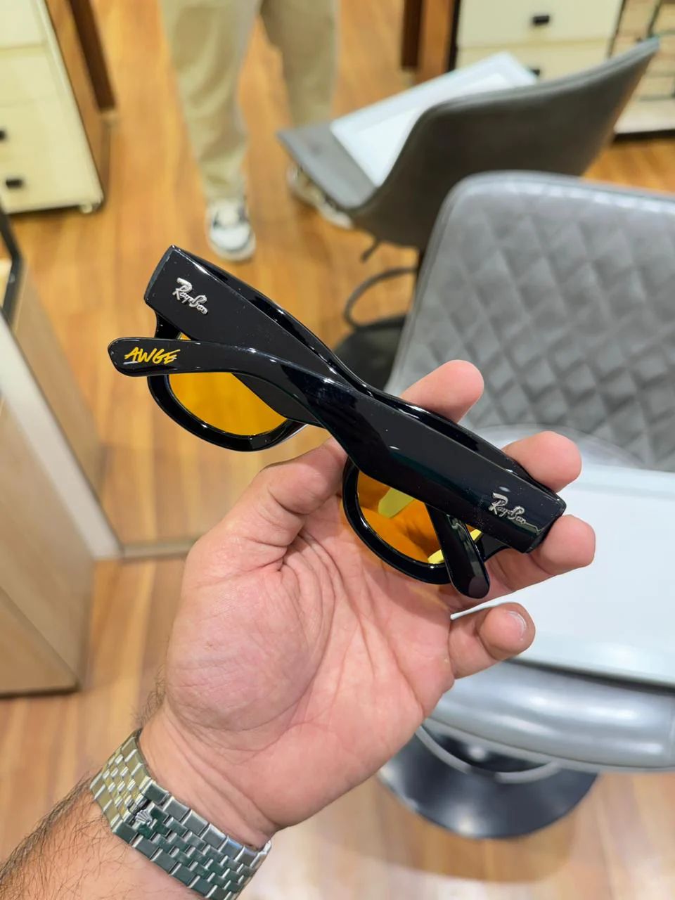 RB 4940 Mega Wayfarer Black Yellow.